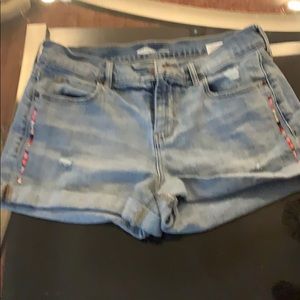 Old Navy boyfriend Jean shorts w color detailing